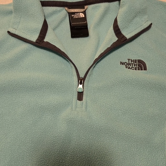 The North Face quarter zip fleece, women's size medium - Picture 5 of 9